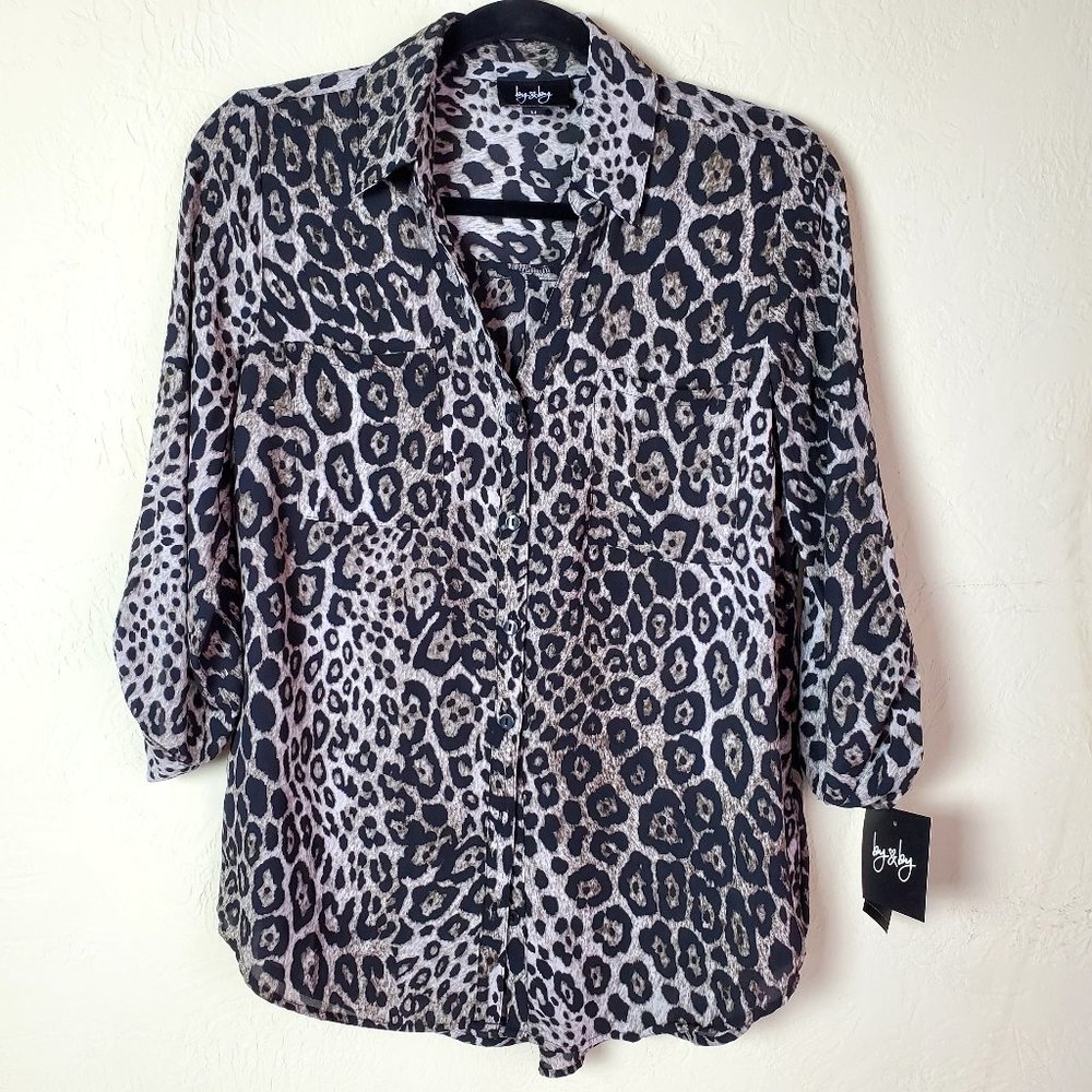Leopard Print Blouse Size Med Roll Tab Sleeve Button Down